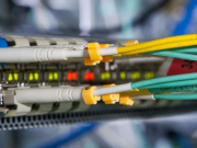 តើ មាន ខុស គ្នា រវាង ច្រើន-mode fiber និង fiber_ mode name